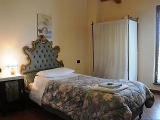 Agriturismo La Fattoria Del Boschetto 폰타넬라토 컨트리하우스