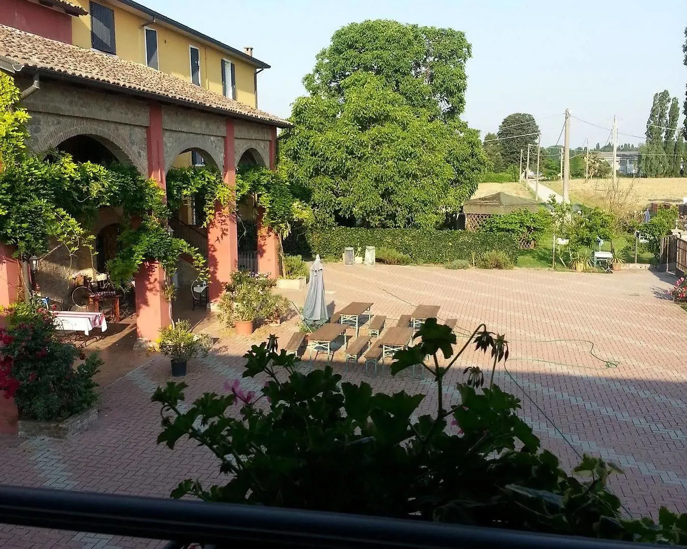 Agriturismo La Fattoria Del Boschetto 폰타넬라토 컨트리하우스