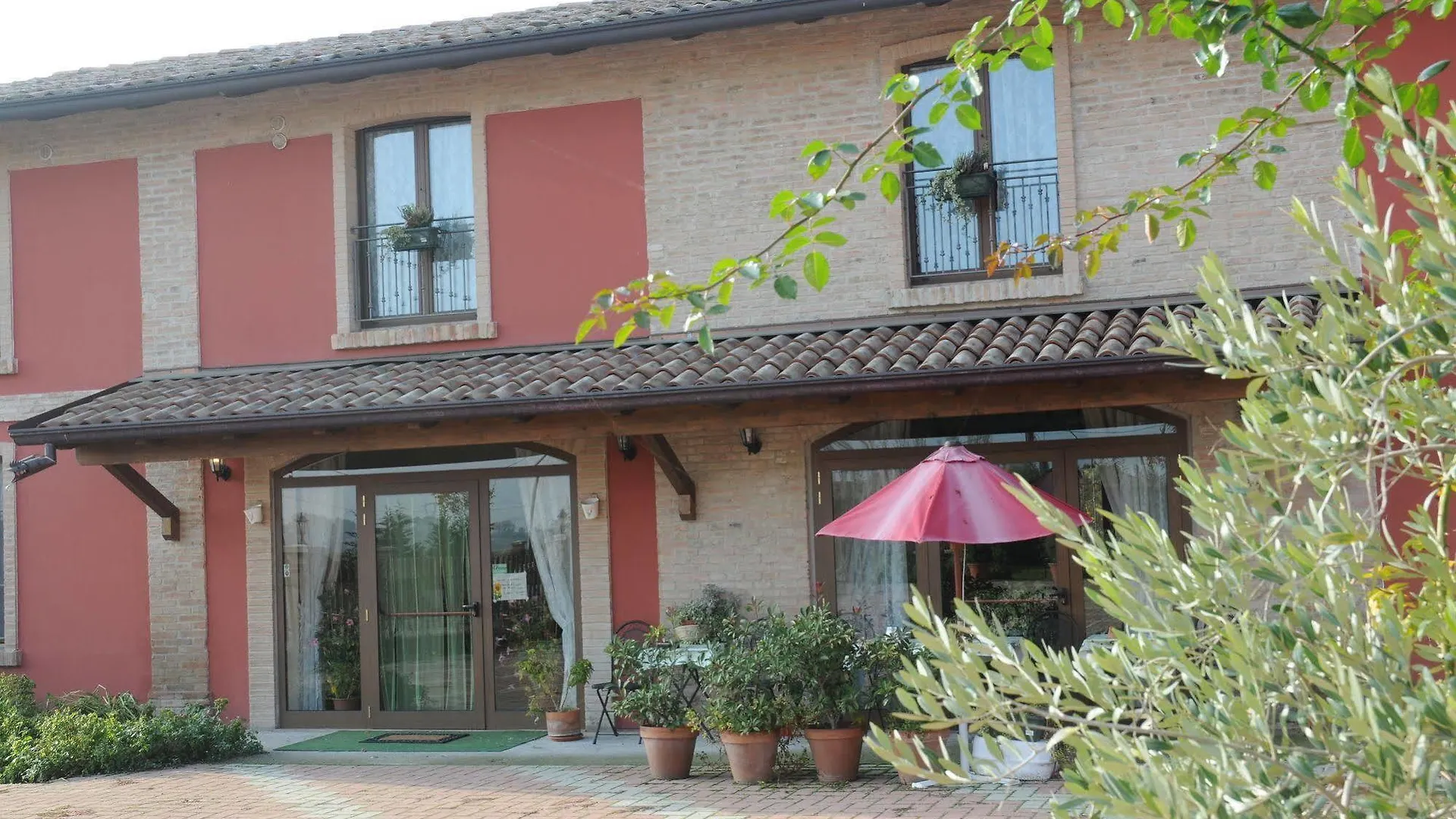 Agriturismo La Fattoria Del Boschetto 폰타넬라토 컨트리하우스